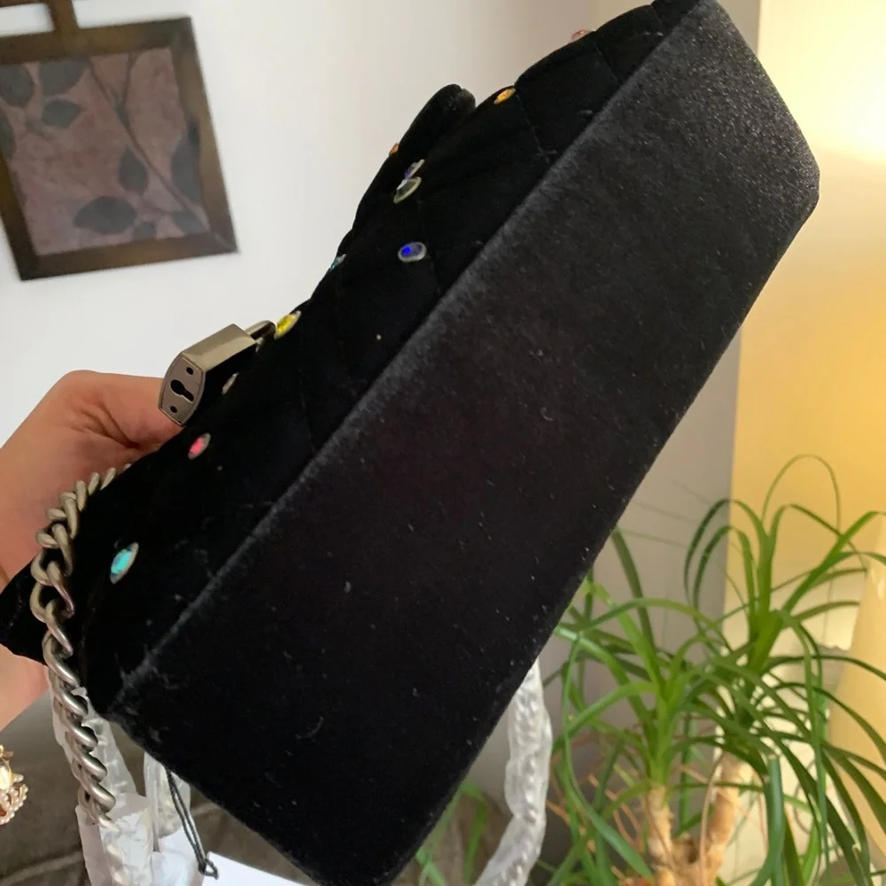 Authentic KURT GEIGER LONDON Velvet magnetic closure convertible Crosby/Shoulder - Picture 7 of 16